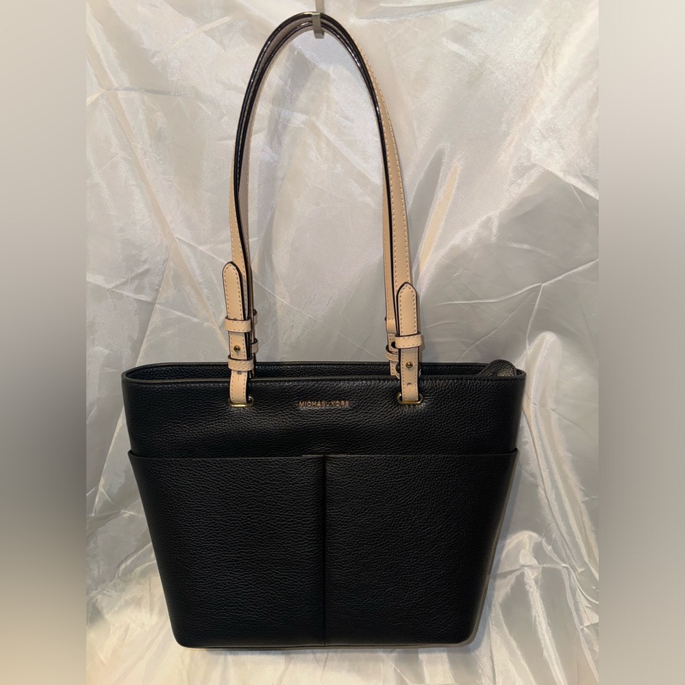 Michael Kors Large Shoulder Tote Bag Black w Cream Handles